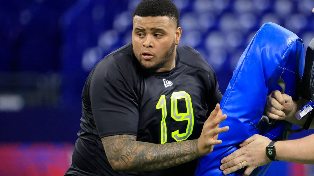 Cardinals notebook: Marquis Hayes bringing old-school mentality to OL
