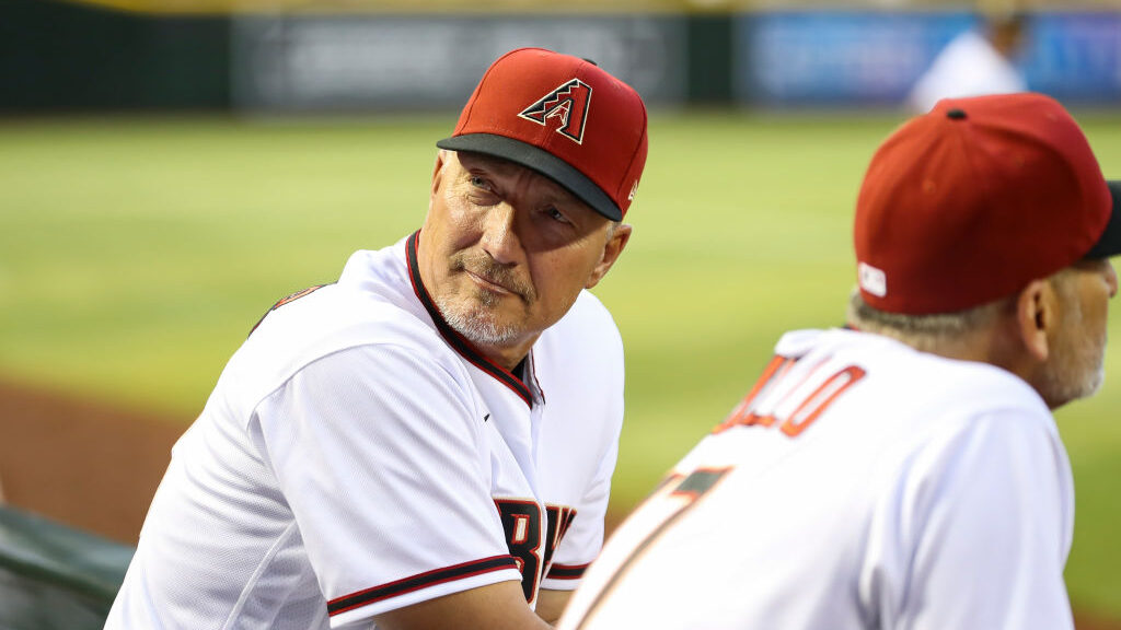 D-backs' Jeff Banister managing Sunday vs. Brewers; Torey Lovullo attends celebration of life for Billy Bean