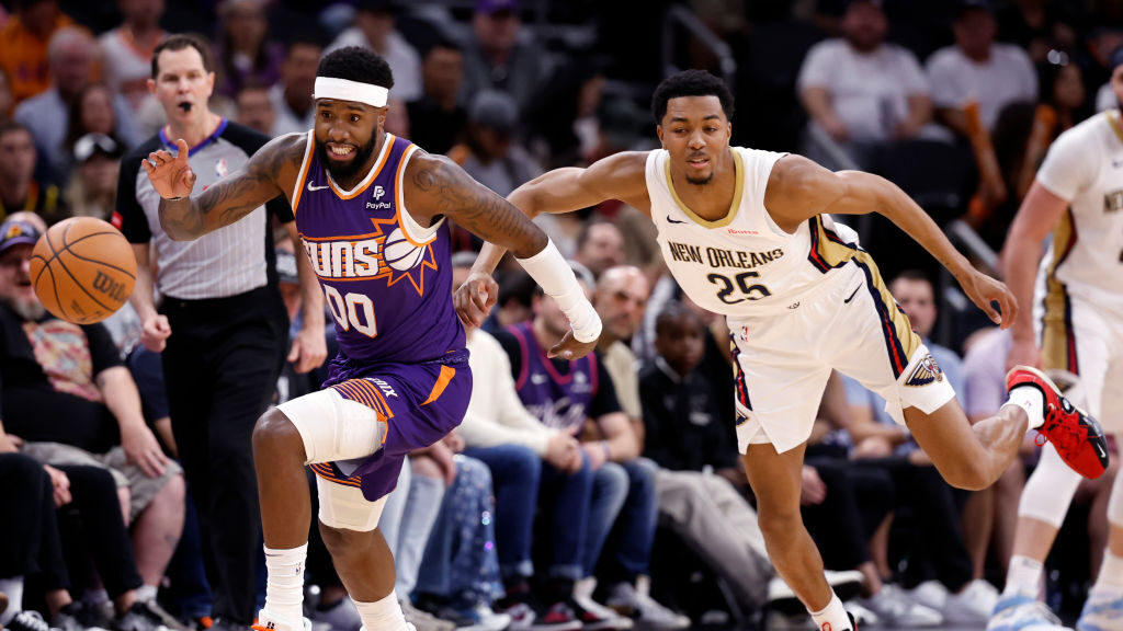 Royce O'Neale of the Phoenix Suns...