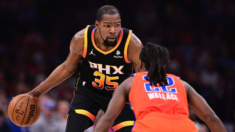 Kevin Durant is in the top 15 of the NBA 2K25 ratings...